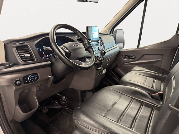 Ford Transit 27 of 30