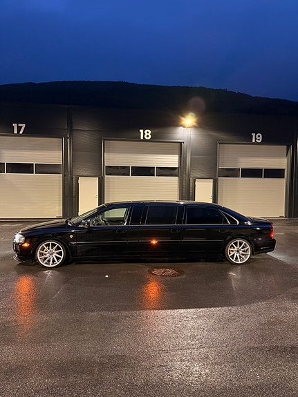 Volvo S80 4 of 30