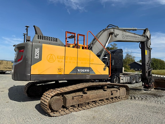 Volvo EC250 EL 5 of 27