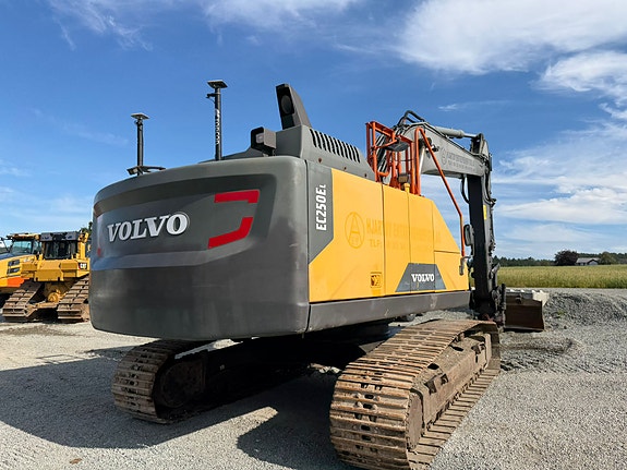 Volvo EC250 EL 6 of 27