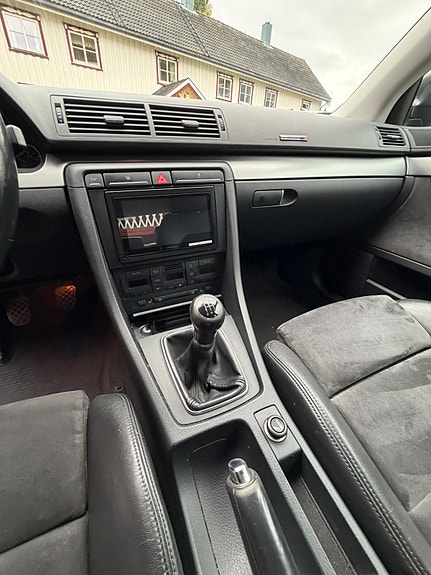 Audi A4 5 of 14
