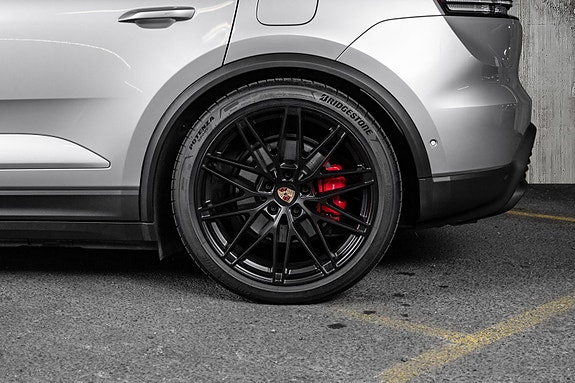 Porsche Macan 14 of 30
