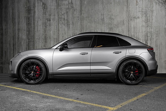 Porsche Macan 3 of 30