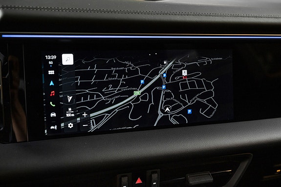 Porsche Macan 28 of 30
