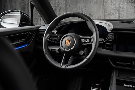 Porsche Macan 20 of 30