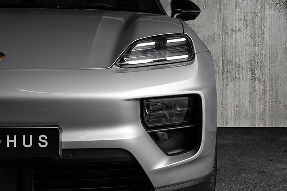Porsche Macan 10 of 30