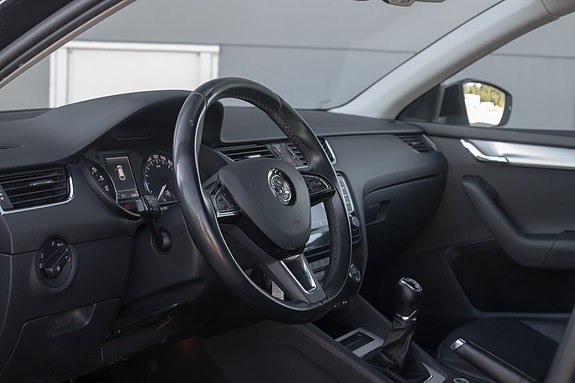 Skoda Octavia 9 of 27