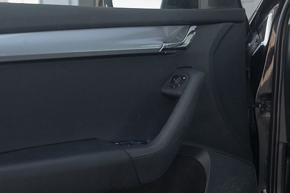 Skoda Octavia 8 of 27