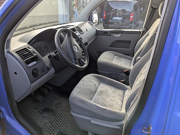 Volkswagen Transporter 4 of 7