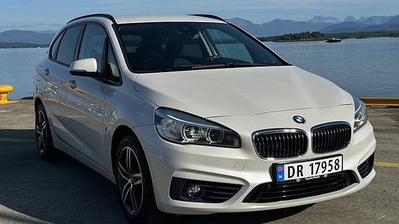 BMW 225xe 14 of 26