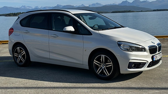 BMW 225xe 3 of 26
