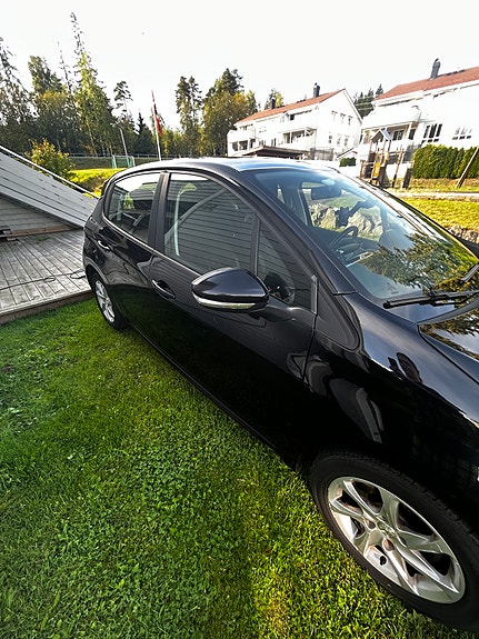Peugeot 208 7 of 30