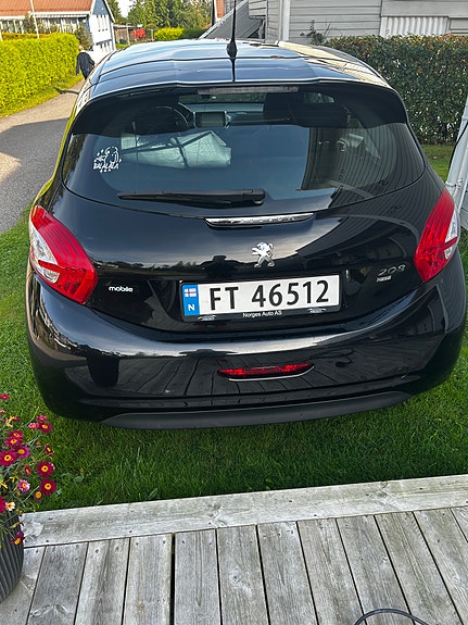 Peugeot 208 5 of 30
