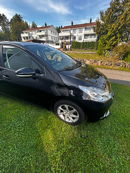Peugeot 208 10 of 30