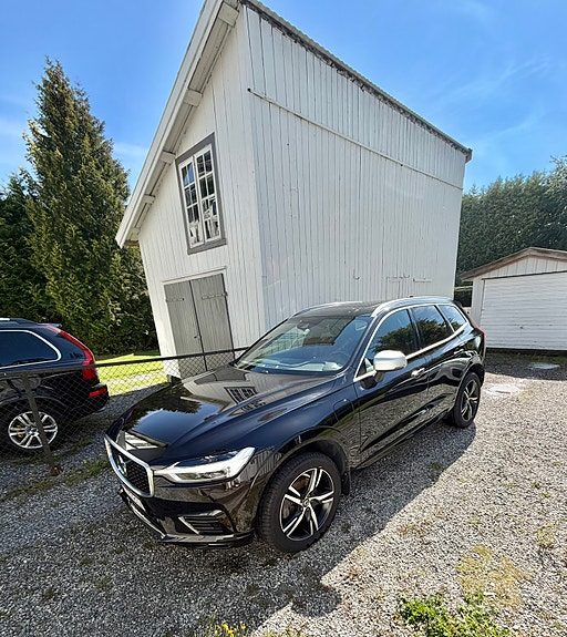 Volvo XC60 2 of 30