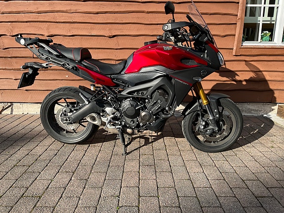 Yamaha MT-09 Tracer 4 of 10