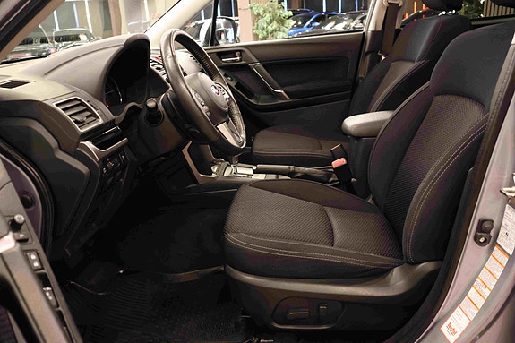 Subaru Forester 17 of 30