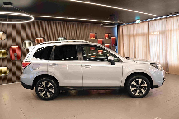 Subaru Forester 9 of 30