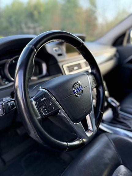 Volvo XC70 5 of 28