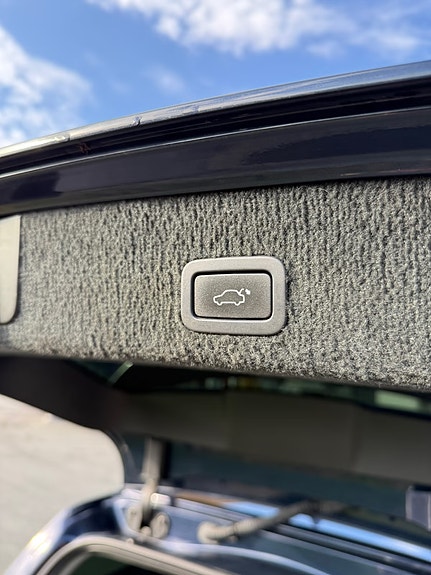 Volvo XC70 17 of 28