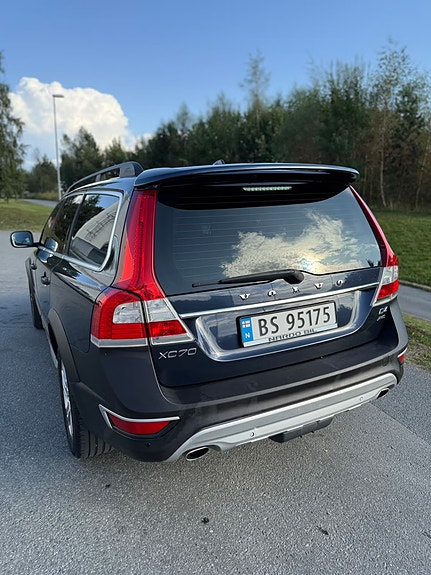Volvo XC70 4 of 28