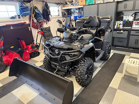 CFMOTO 850 Black Edition 3 of 15
