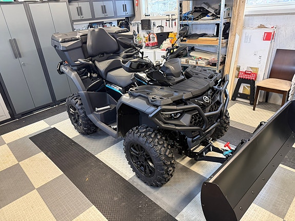 CFMOTO 850 Black Edition 6 of 15