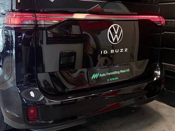 Volkswagen ID. Buzz 7 of 30