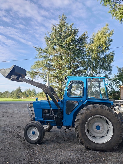 Ford 4600 2 of 16