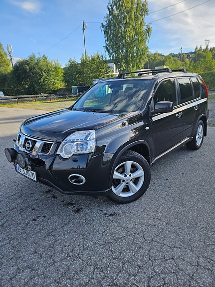 Nissan X-Trail 2 of 17