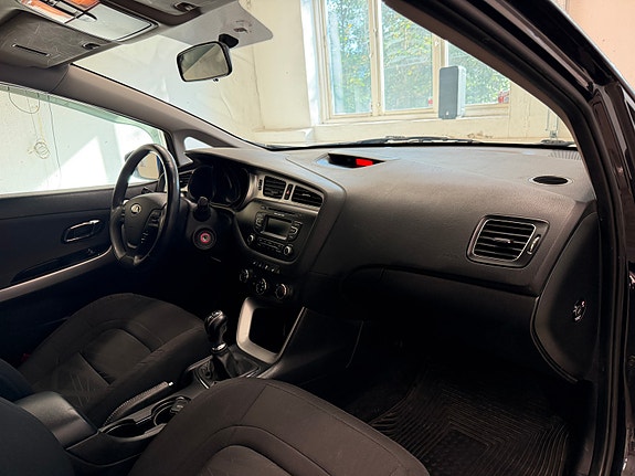 Kia Ceed 16 of 30