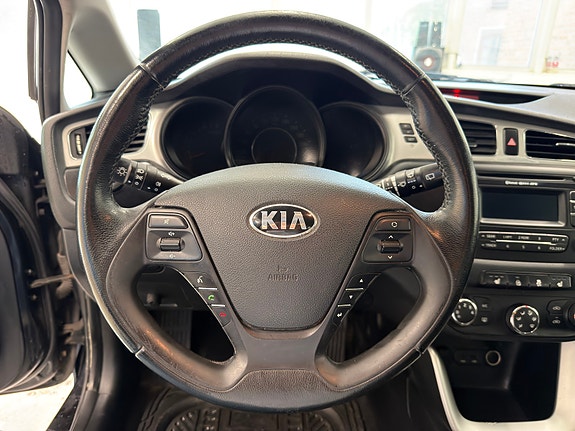 Kia Ceed 25 of 30