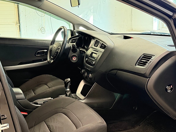Kia Ceed 17 of 30