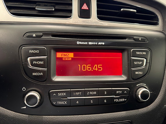 Kia Ceed 30 of 30