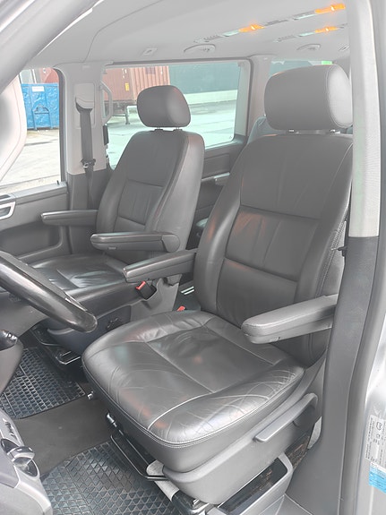 Volkswagen Multivan 6 of 19