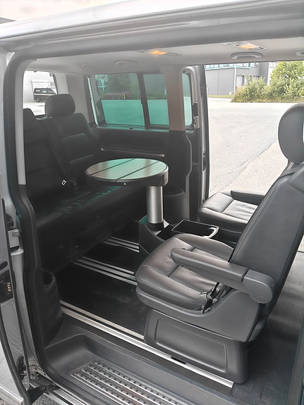Volkswagen Multivan 11 of 19