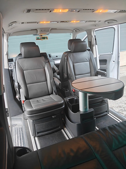 Volkswagen Multivan 12 of 19
