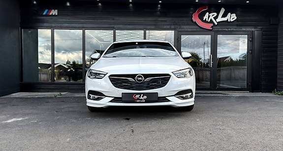 Opel Insignia 3 of 21