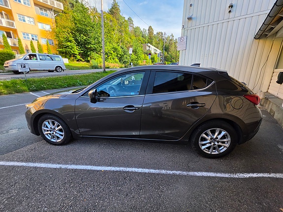 Mazda 3 9 of 24