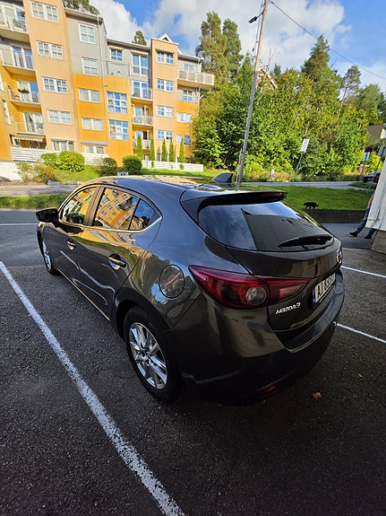 Mazda 3 7 of 24
