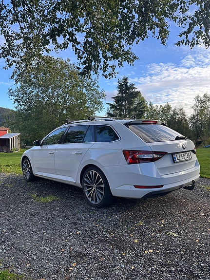 Skoda Superb 3 of 19