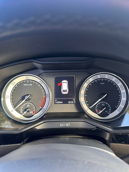 Skoda Superb 11 of 19