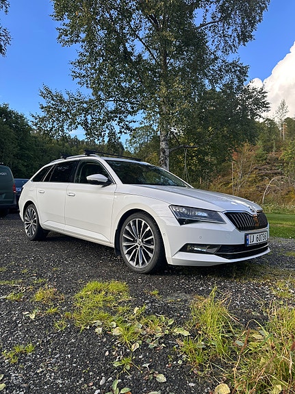 Skoda Superb 7 of 19
