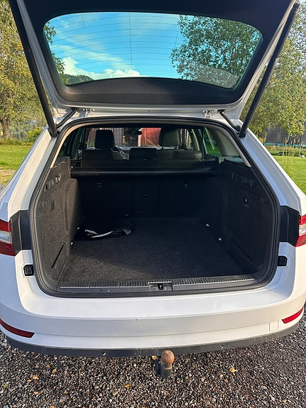 Skoda Superb 19 of 19