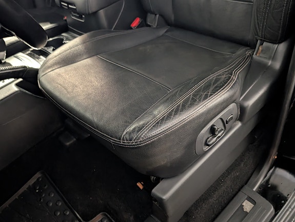 Mitsubishi Pajero 11 of 24