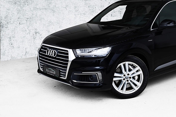 Audi Q7 4 of 27