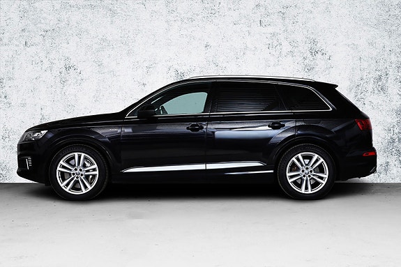 Audi Q7 9 of 27