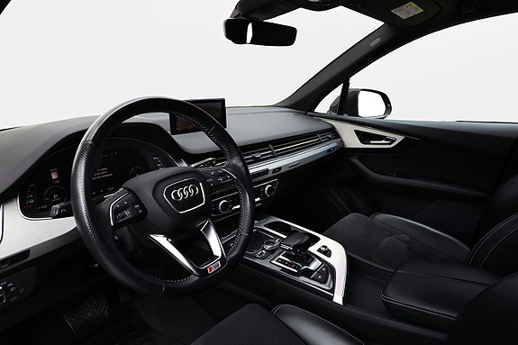 Audi Q7 10 of 27