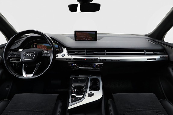 Audi Q7 16 of 27