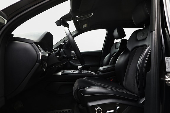 Audi Q7 12 of 27
